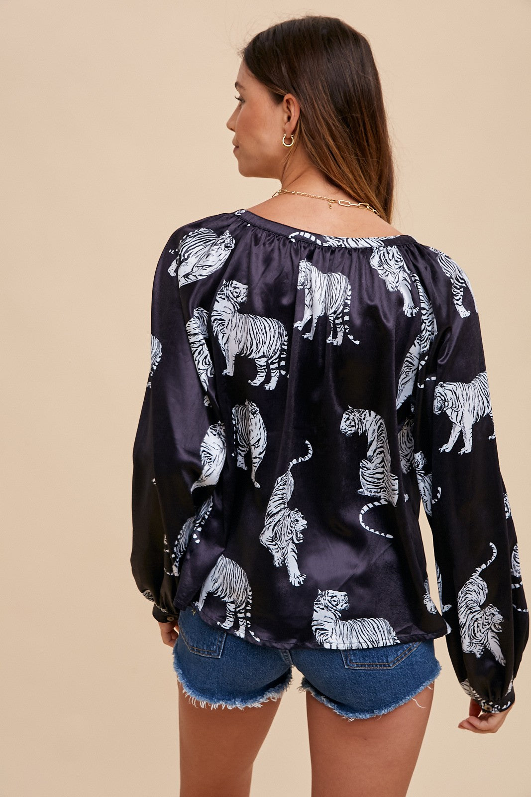 TIGER PRINTED RELAXED FIT BUTTONS DOWN BLOUSE TOP
