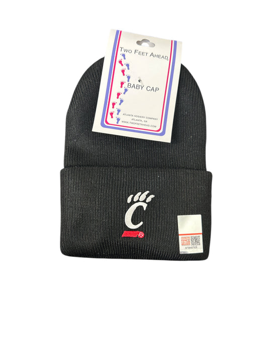 Newborn Knit Cincinnati Bearcats Cap
